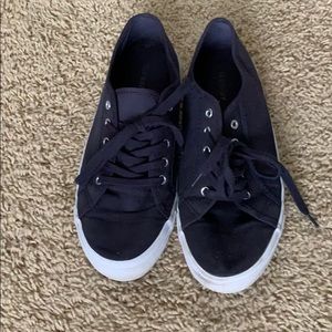 Women’s Blue Canvas Shoes
